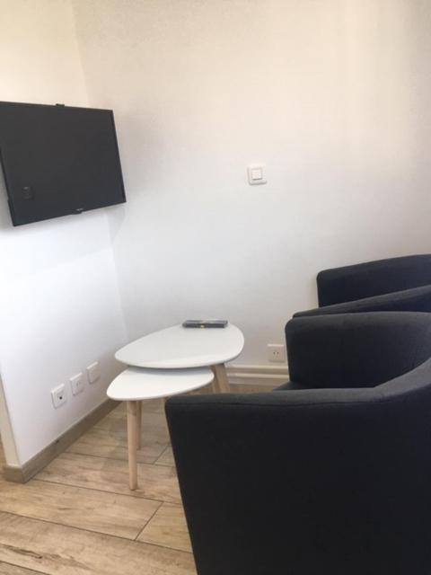 Joli Studio 21 M2 Avec Parking Prive Leilighet Aix-les-Bains Eksteriør bilde